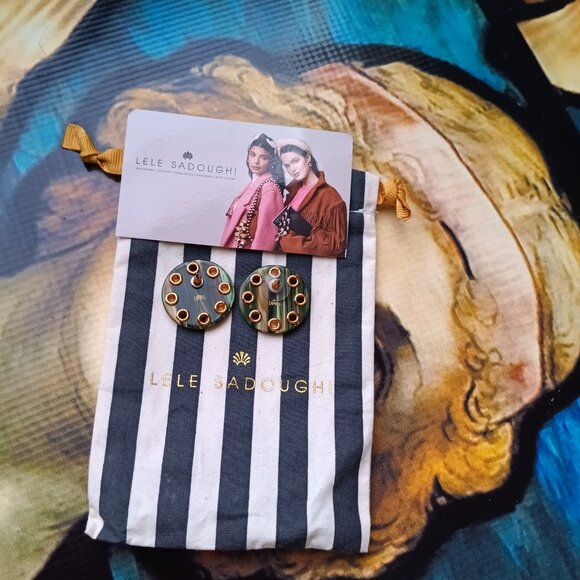 NWT Lele Sadoughi Distinctive Pine Green Circle Disk Gold Accent Post Earring - Picture 3 of 6